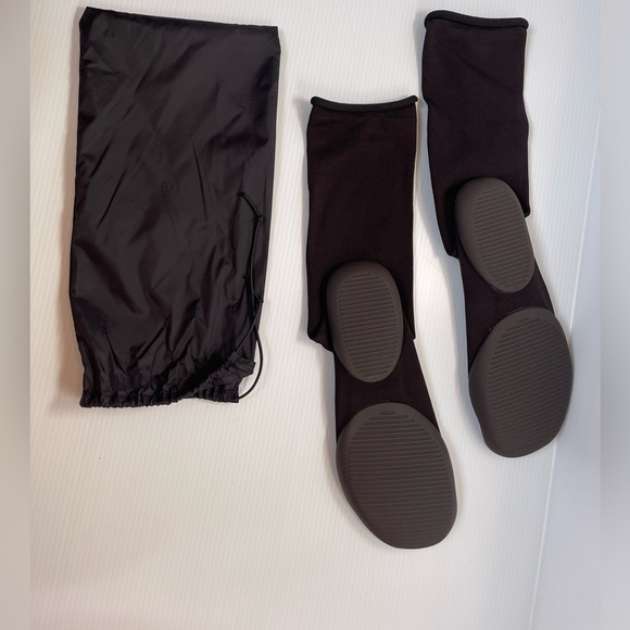 YZY PODS - Picture 2 of 4